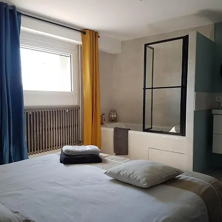 En Drome Provencale Apartment *